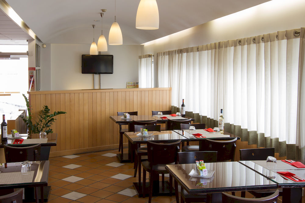 Hotel ibis Leiria Fatima Esterno foto